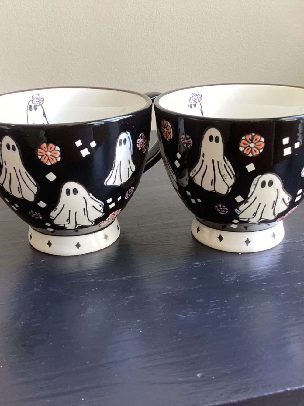 NWT Set of 2 Hand Crafted Potter’s Studio Halloween Black n White Ghosts NEW